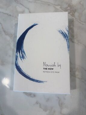 Nourish by The NOW Refresh Eye Mask New in box.
